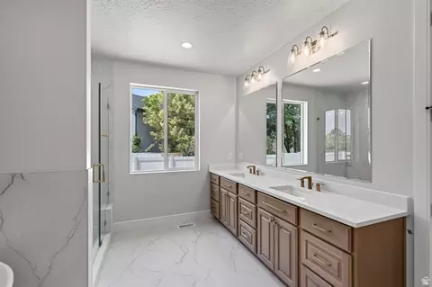 Bath - 1548 N 275 W, Orem, UT 84057 photo 4 of 4