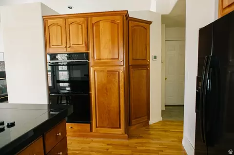 Kitchen - 104 S Ridgeview Dr, Orem, UT 84058 photo 5 of 7