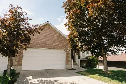Exterior - 104 S Ridgeview Dr, Orem, UT 84058 photo 6 of 7