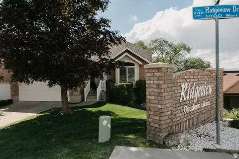 Exterior - 104 S Ridgeview Dr, Orem, UT 84058 photo 4 of 7