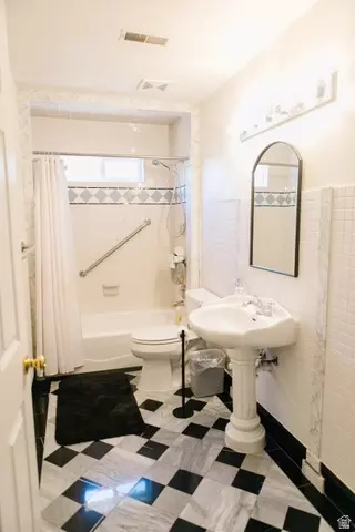 Bath - 104 S Ridgeview Dr, Orem, UT 84058 photo 4 of 4