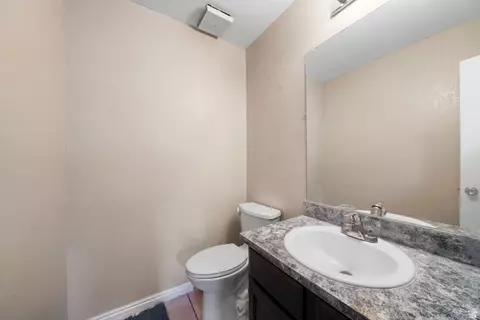 Bath - 676 E 100 N, American Fork, UT 84003 photo 1 of 5