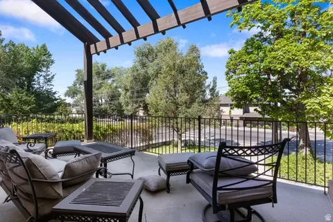 Exterior - 7353 S 700 E, Midvale, UT 84047 photo 4 of 8
