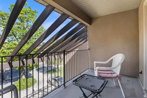 Exterior - 7353 S 700 E, Midvale, UT 84047 photo 5 of 8