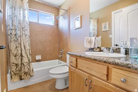 Bath - 7353 S 700 E, Midvale, UT 84047 photo 3 of 3