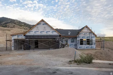 Exterior - 642 E 250 N, Providence, UT 84332 photo 5 of 5