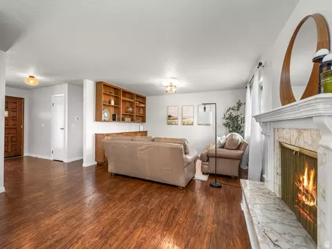 Living - 4155 N Crestview Ave, Provo, UT 84604 photo 2 of 4