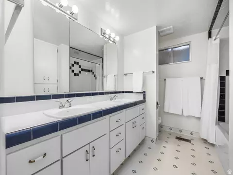 Bath - 4155 N Crestview Ave, Provo, UT 84604 photo 1 of 3