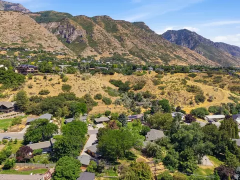 View/Area - 4155 N Crestview Ave, Provo, UT 84604 photo 2 of 3