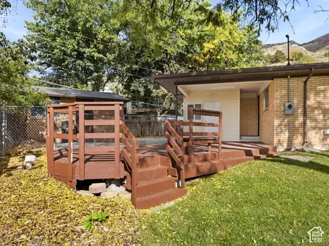 Exterior - 4155 N Crestview Ave, Provo, UT 84604 photo 2 of 5