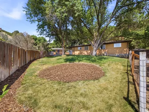 Exterior - 4155 N Crestview Ave, Provo, UT 84604 photo 6 of 6