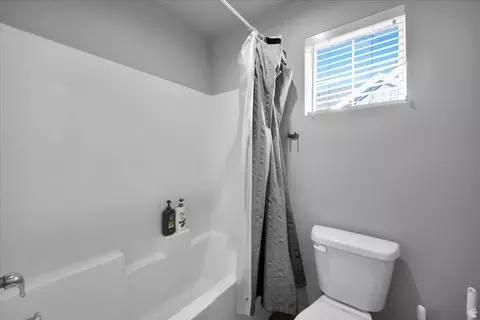 Bath - 1787 N 1260 E, Payson, UT 84651 photo 3 of 3