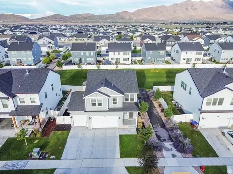 View/Area - 5124 N Espalier Dr, Eagle Mountain, UT 84005 photo 2 of 6