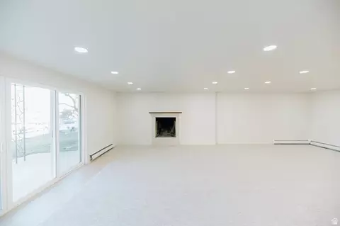 Living - 610 S 800 E, Centerville, UT 84014 photo 5 of 7