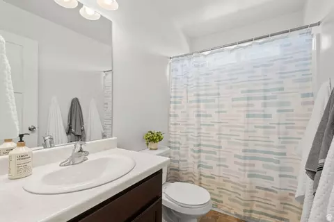 Bath - 4674 N Ibapah St #830, Eagle Mountain, UT 84005 photo 1 of 5