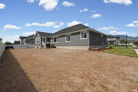 Exterior - 4674 N Ibapah St #830, Eagle Mountain, UT 84005 photo 4 of 5