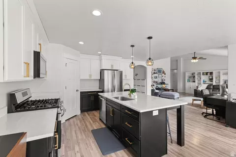 Kitchen - 4674 N Ibapah St #830, Eagle Mountain, UT 84005 photo 3 of 3