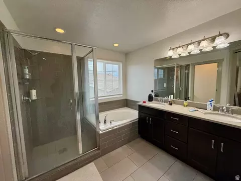 Bath - 1380 N 3350 W, Provo, UT 84601 photo 1 of 4