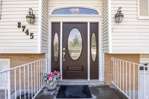 Entry Way - 8745 S 1595 E, Sandy, UT 84093 photo 1 of 1