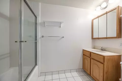 Bath - 8745 S 1595 E, Sandy, UT 84093 photo 6 of 6