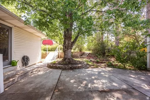 Exterior - 8745 S 1595 E, Sandy, UT 84093 photo 3 of 13