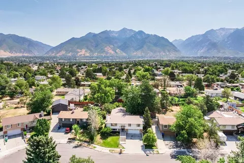 View/Area - 8745 S 1595 E, Sandy, UT 84093 photo 3 of 5