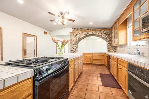 Kitchen - 8745 S 1595 E, Sandy, UT 84093 photo 3 of 3