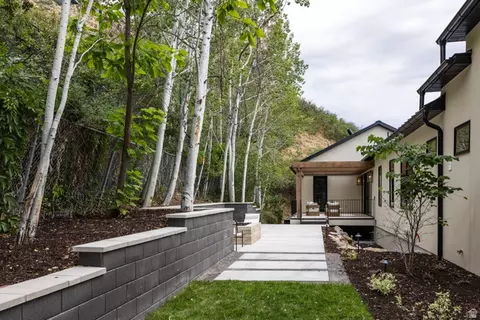 Exterior - 3726 N Devonshire Dr, Provo, UT 84604 photo 9 of 18