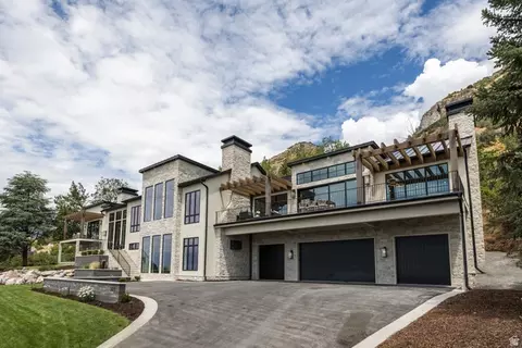 Exterior - 3726 N Devonshire Dr, Provo, UT 84604 photo 15 of 18