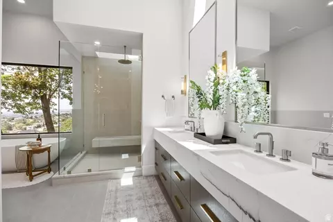 Bath - 3726 N Devonshire Dr, Provo, UT 84604 photo 4 of 8