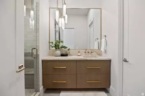 Bath - 3726 N Devonshire Dr, Provo, UT 84604 photo 7 of 8