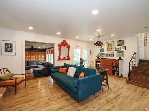 Living - 4601 S Creekview Cir, Murray, UT 84107 photo 2 of 7