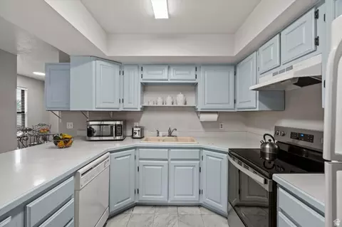 Kitchen - 448 N 100 E, Orem, UT 84057 photo 2 of 4
