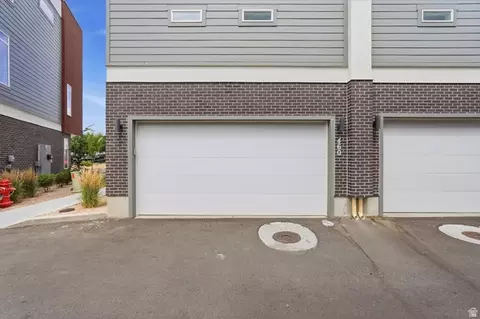 Exterior - 460 E Depot St #113, Clearfield, UT 84015 photo 4 of 4