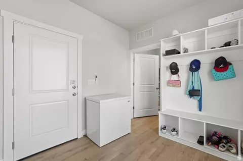 Entry Way - 460 E Depot St #113, Clearfield, UT 84015 photo 2 of 3
