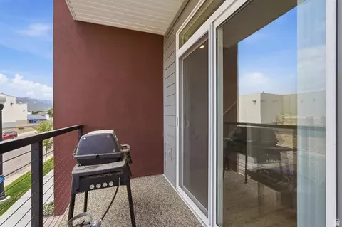 Exterior - 460 E Depot St #113, Clearfield, UT 84015 photo 2 of 4
