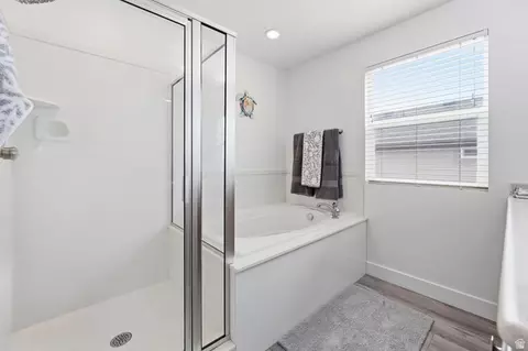 Bath - 2947 E Lookout Dr, Eagle Mountain, UT 84005 photo 1 of 3