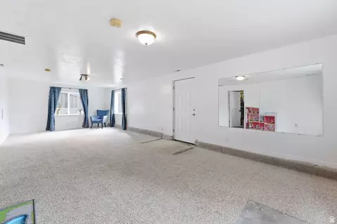 Living - 2947 E Lookout Dr, Eagle Mountain, UT 84005 photo 4 of 4