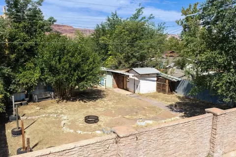 Exterior - 502 N Cliffview Dr, Moab, UT 84532 photo 4 of 13