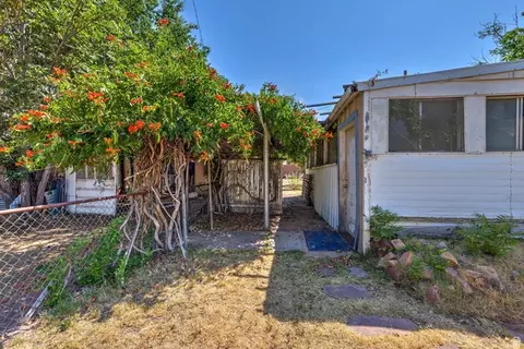 Exterior - 502 N Cliffview Dr, Moab, UT 84532 photo 6 of 13