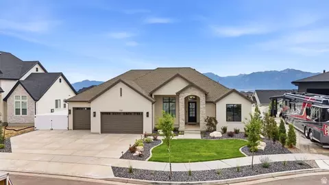 7927 S High Plains Ct, West Jordan, UT 84081