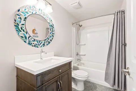 Bath - 1126 E Benchview Dr, Ogden, UT 84404 photo 3 of 3