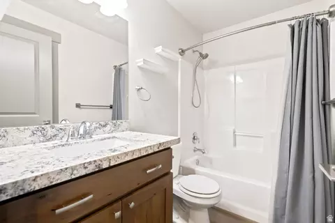 Bath - 1126 E Benchview Dr, Ogden, UT 84404 photo 2 of 3