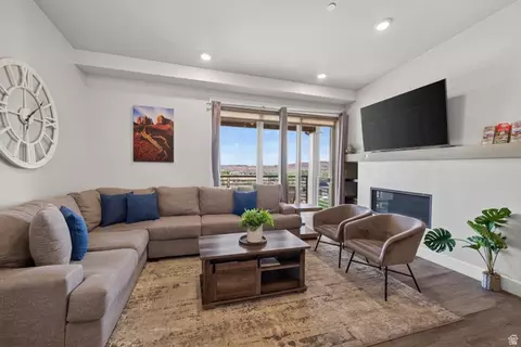 Living - 2331 Mesa Rd #D-11, Moab, UT 84532 photo 1 of 1