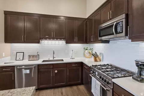Kitchen - 2332 Mesa Rd #F-10, Moab, UT 84532 photo 4 of 4