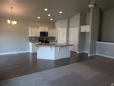 Living - 187 N 480 E, Vineyard, UT 84059 photo 2 of 2