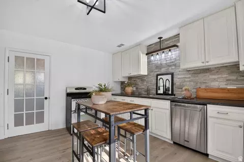 Kitchen - 381 E 300 S, Fairview, UT 84629 photo 2 of 3