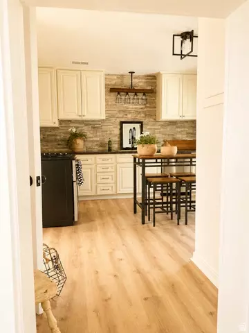 Kitchen - 381 E 300 S, Fairview, UT 84629 photo 3 of 3