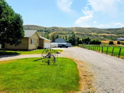 Exterior - 802 E 3200 N, Preston, ID 83263 photo 2 of 18