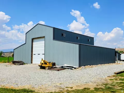 Exterior - 802 E 3200 N, Preston, ID 83263 photo 6 of 18
